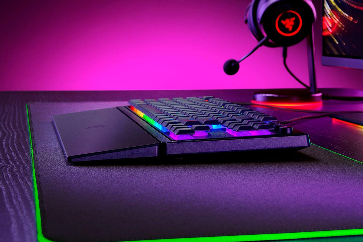 Razer - Ornata V3 Tenkeyless gaming keyboard Nordic Razer
