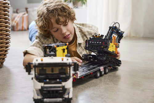 LEGO Technic 42175 Volvo FMX og EC230 – lastbil med gravemaskine