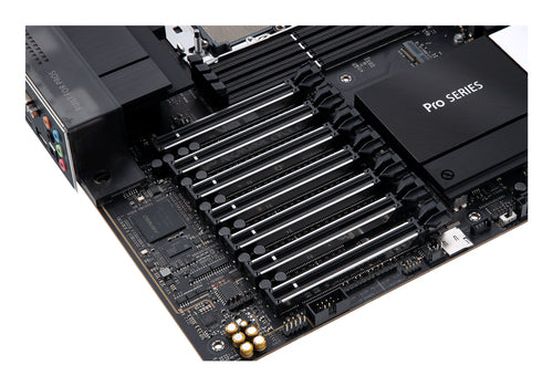 ASUS Pro WS W790E-SAGE SE – nærbillede af udvidelsespladser