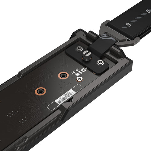 ASUS ROG Strix Aiolos – detalje af indvendig SSD-montering
