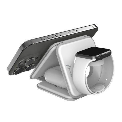 j5create JUPW3215W-N – Qi2 3-i-1 rejseoplader – Telefon og ur som opladningseksempel