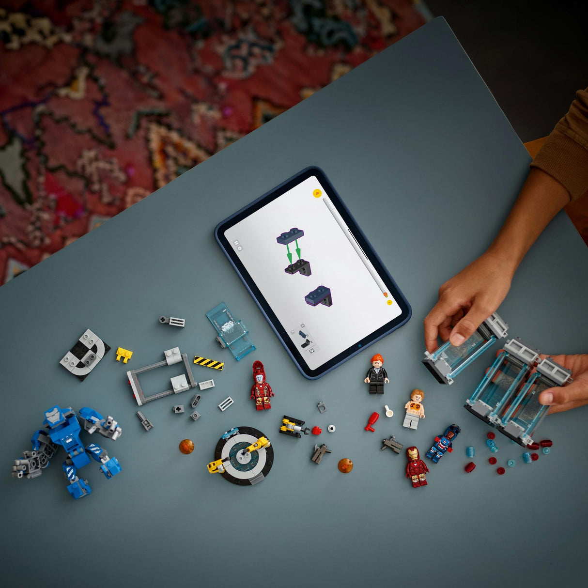 LEGO 76315 Marvel Super Heroes Iron Man's Laboratory: Hall of Armor LEGO