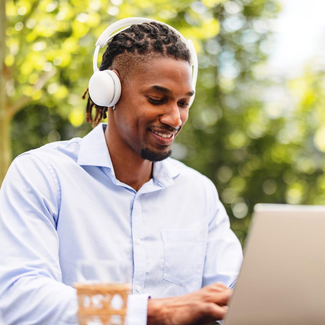 Logitech - Zone Wireless 2 ES – Wireless Noise Cancelling Headset with Adaptive Hybrid ANC, Bluetooth Logitech