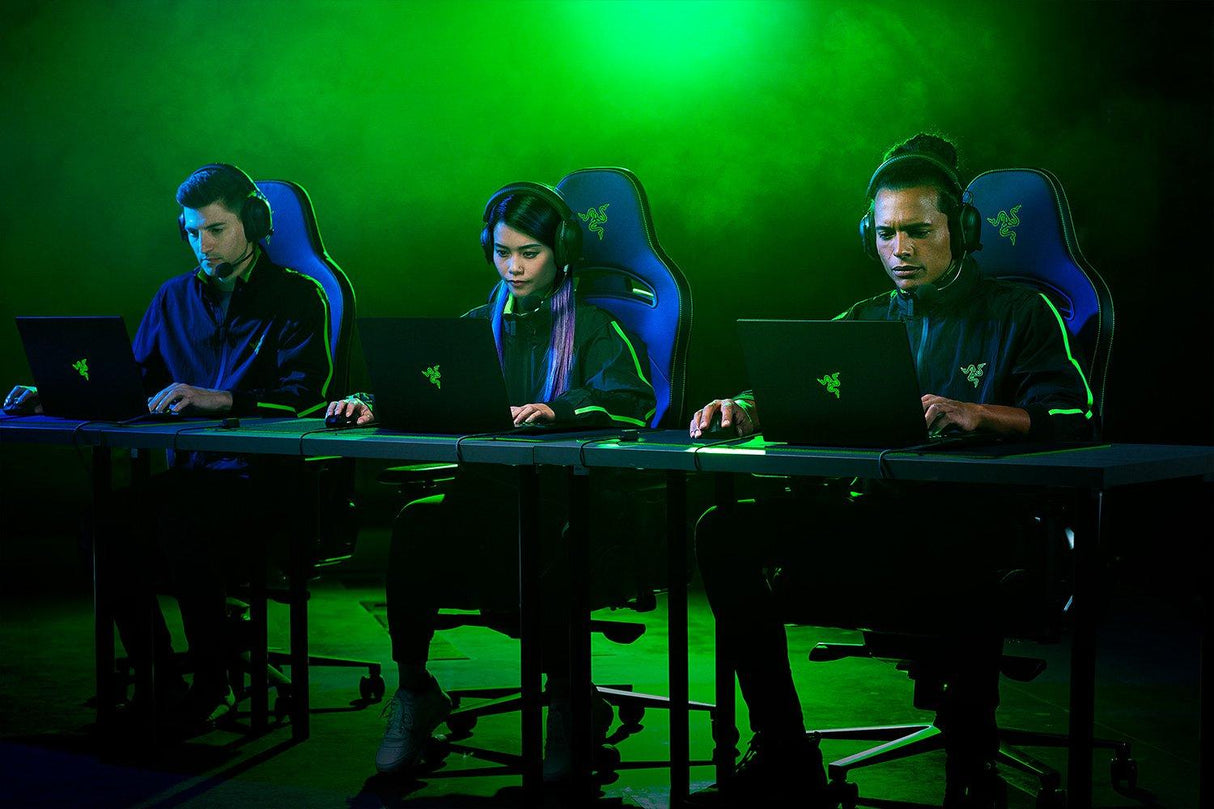 Razer BlackShark V2 Pro – Wireless Esports Gaming Headset with THX Spatial Audio Razer