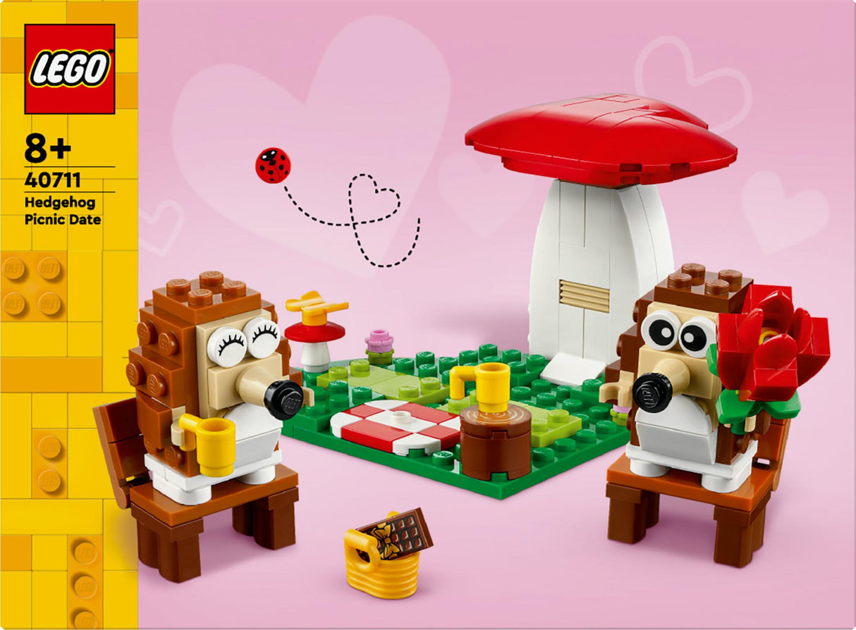 LEGO 40711 Iconic Hedgehog and her Picnic Date LEGO