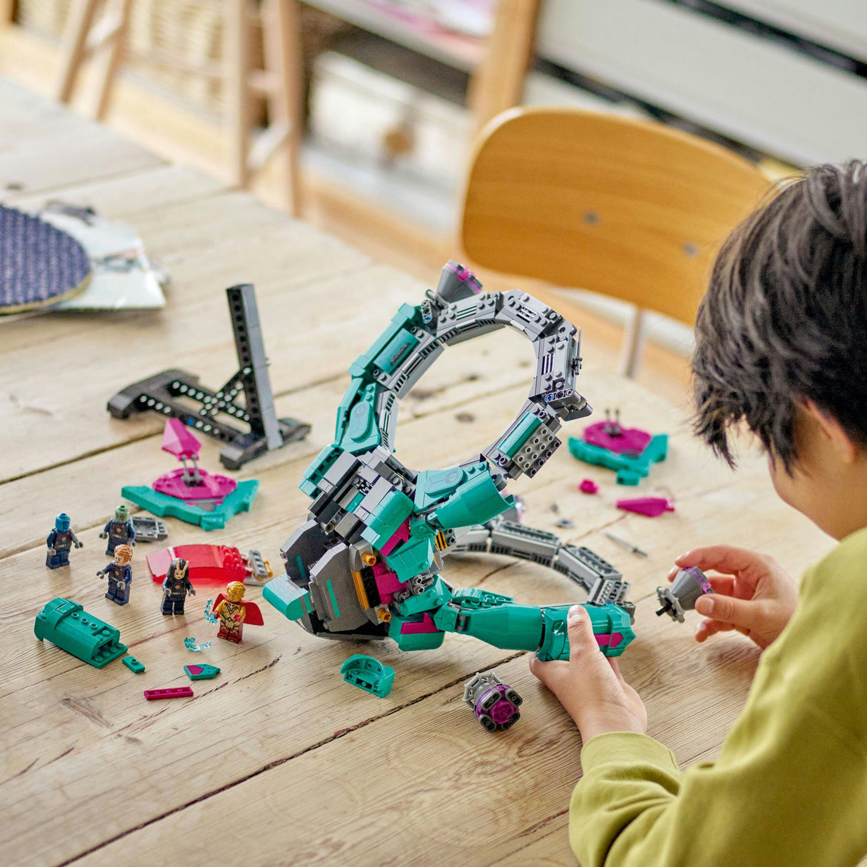 LEGO 76255 Marvel The Guardians New Ship LEGO