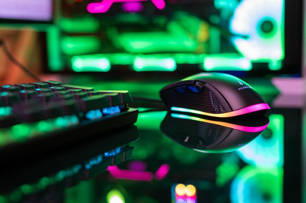 SUREFIRE - Buzzard Claw Gaming-Maus mit 6 Tasten und RGB-Beleuchtung