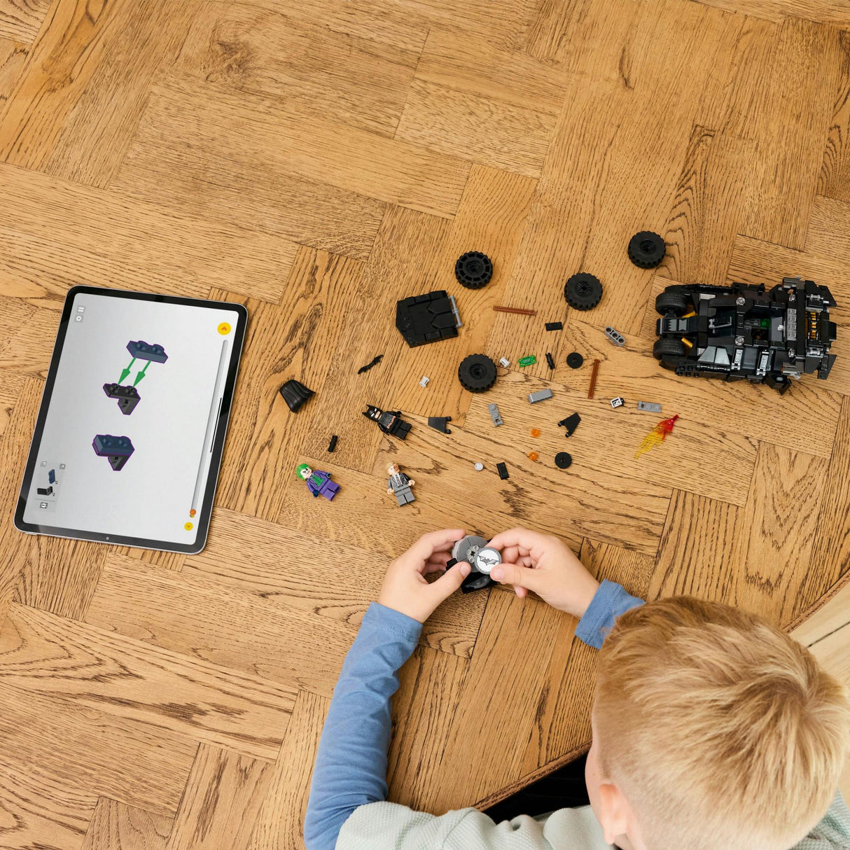 LEGO 76303 DC Super Heroes Batman Tumbler vs. Two Face & The Joker LEGO