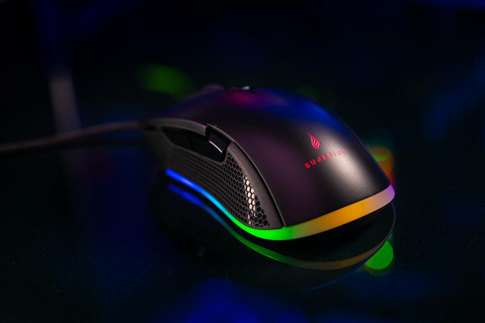 SUREFIRE - Buzzard Claw Gaming-Maus mit 6 Tasten und RGB-Beleuchtung
