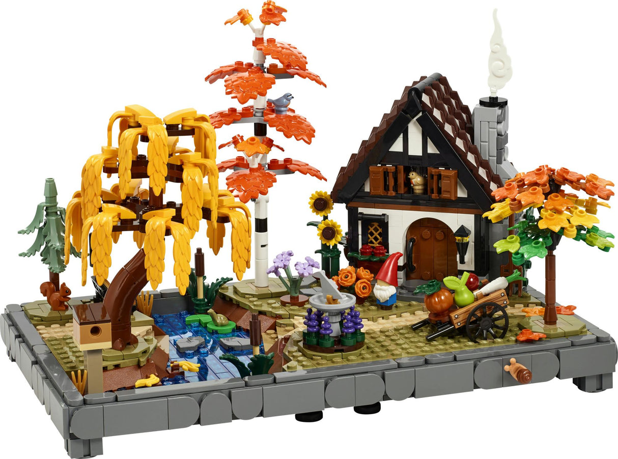 LEGO - Icons - Autumn Cottage Garden (11372). LEGO