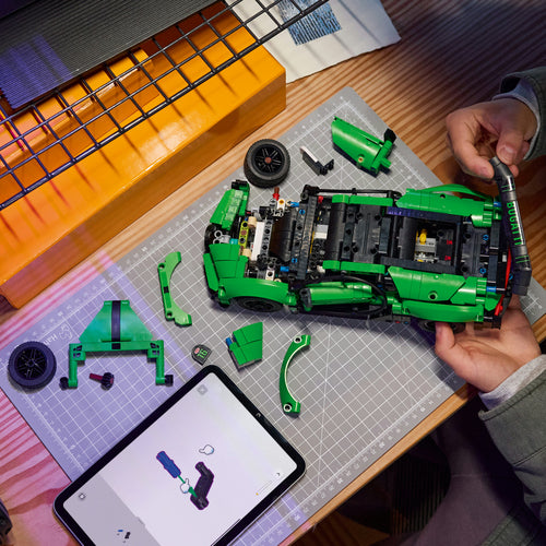 LEGO Technic 42241 – Grøn Bugatti Chiron Pur Sport – produktdetalje eller byggeeksempel 5