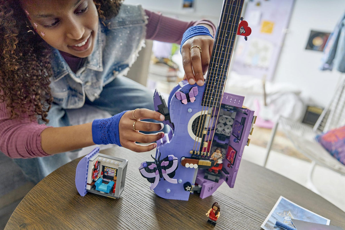LEGO - Editions Music - Olivia Rodrigo's Dual Guitar (43031) LEGO