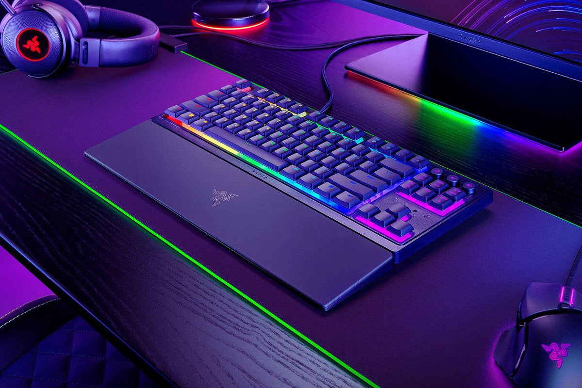 Razer - Ornata V3 Tenkeyless gaming keyboard Nordic Razer