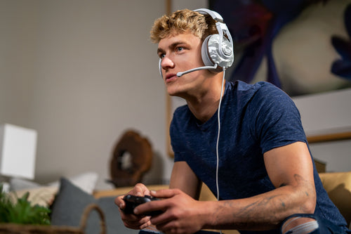 Turtle Beach Recon 500 – Kablet gaming-headset – Headset på spiller