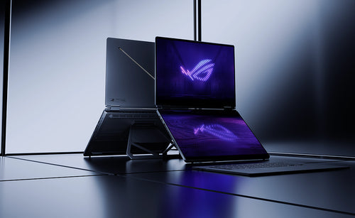 ASUS ROG Zephyrus Duo GX651AX-SR004W – illustreret i brug (vinkel 2); layout på billedet er illustrativt