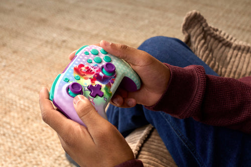 Turtle Beach Rematch Wireless – Invincible Mario – Switch – Controller i hænder