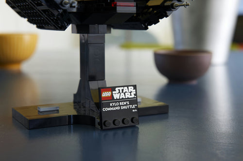 LEGO Star Wars 75406 – Kylo Rens kommandofærge – standens navneplade