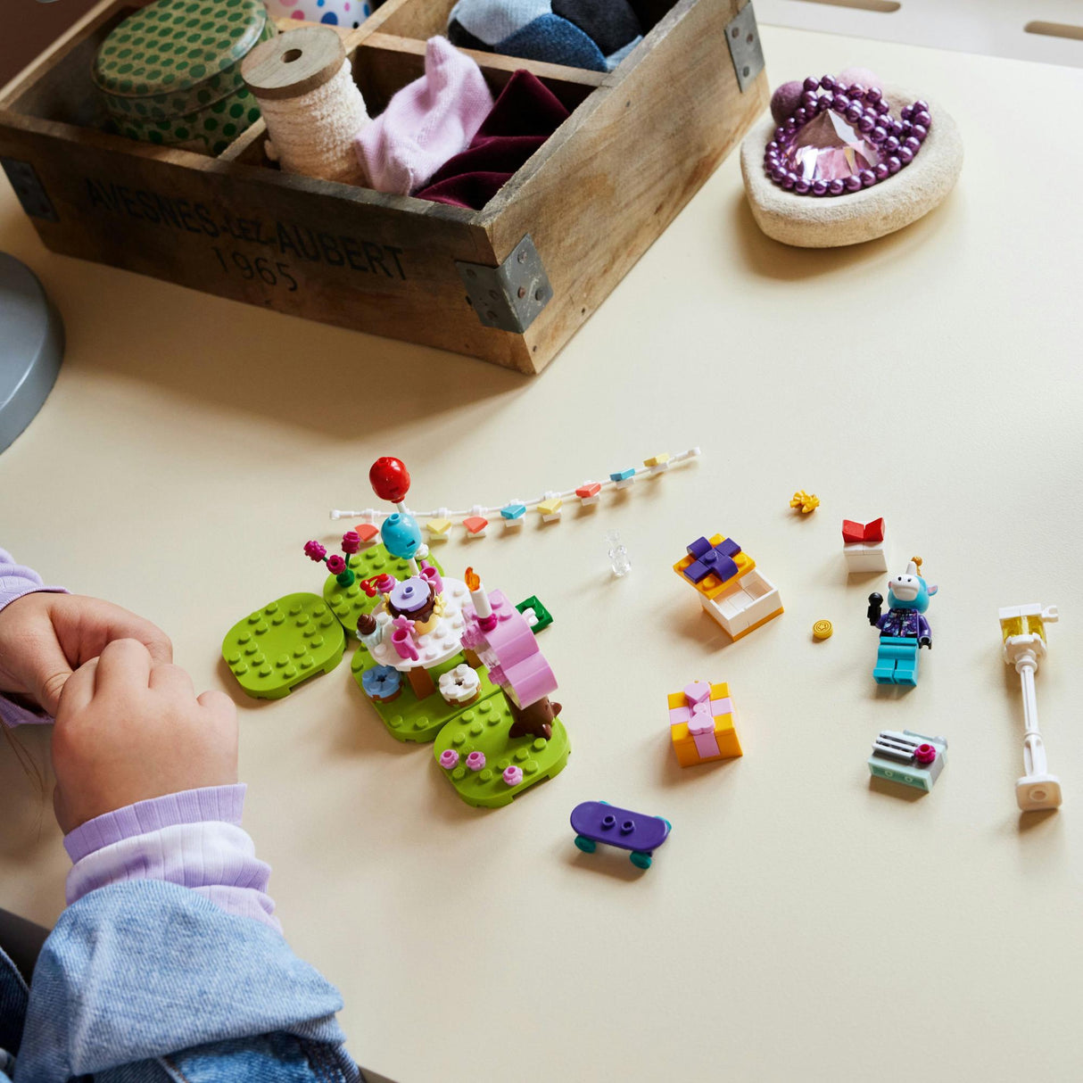 LEGO 77046 Animal Crossing Jimmy's Birthday Party Construction Toy LEGO