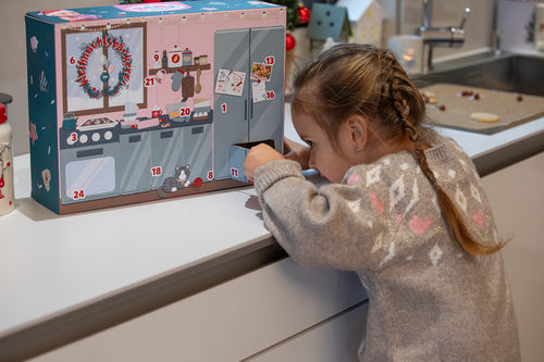 BABY born julekalender – Tøj og tilbehør til 43 cm dukke – 841990 – åbning af kalenderen