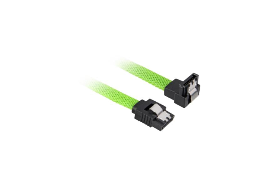 Grønt Sharkoon SATA III-kabel med sorte lige og vinklede 7-pin-stik