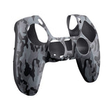 Trust GXT 748 – silikonecover til DualSense i camouflage – set skråt fra siden