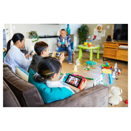 Mario Kart Live: Home Circuit - Mario Edition. Nintendo