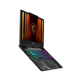 MSI Cyborg 15 B2RWFKG-010FR – skærm og kabinet set skråt
