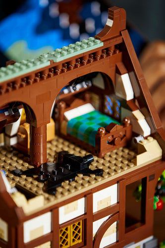 LEGO Ideas 21325 – Middelaldersmedje – detalje ved den øvre etage