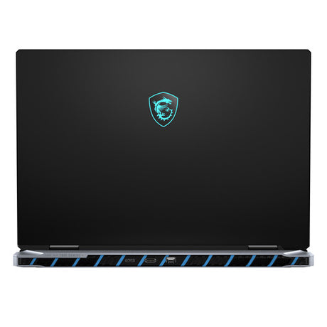MSI Titan 18 HX A2WJ-1410FRY – lukket låg med MSI-logo