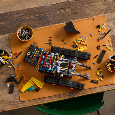 LEGO - Technic - Volvo EC500 Hybrid Excavator (42215) LEGO