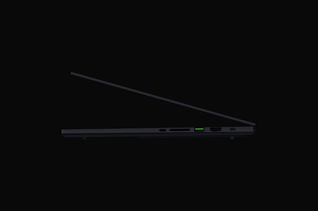 Razer Blade 16 U9 386H/32GB/2TBSSD/RTX 5090 – visning 5