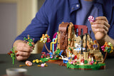 LEGO Ideas 21360 – Willy Wonka og chokoladefabrikken – nærbillede af fabrikken under byggeri