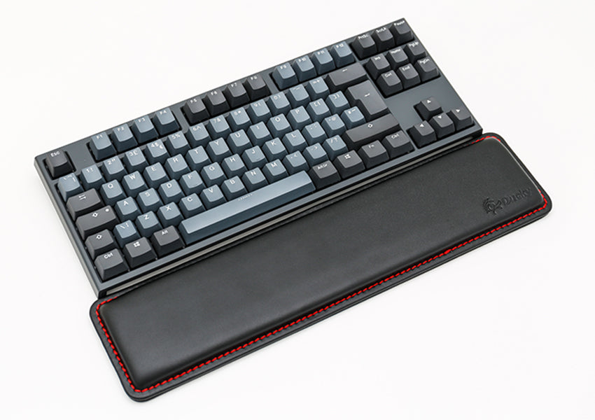 Ducky One 3 – Classic Black / White Nordic – SF 65 % – Cherry Silent Red