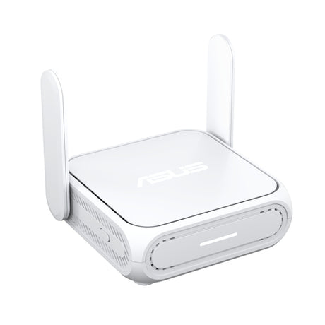 Hvid ASUS RT-BE58 Go rejserouter – skråt forfra med begge antenner