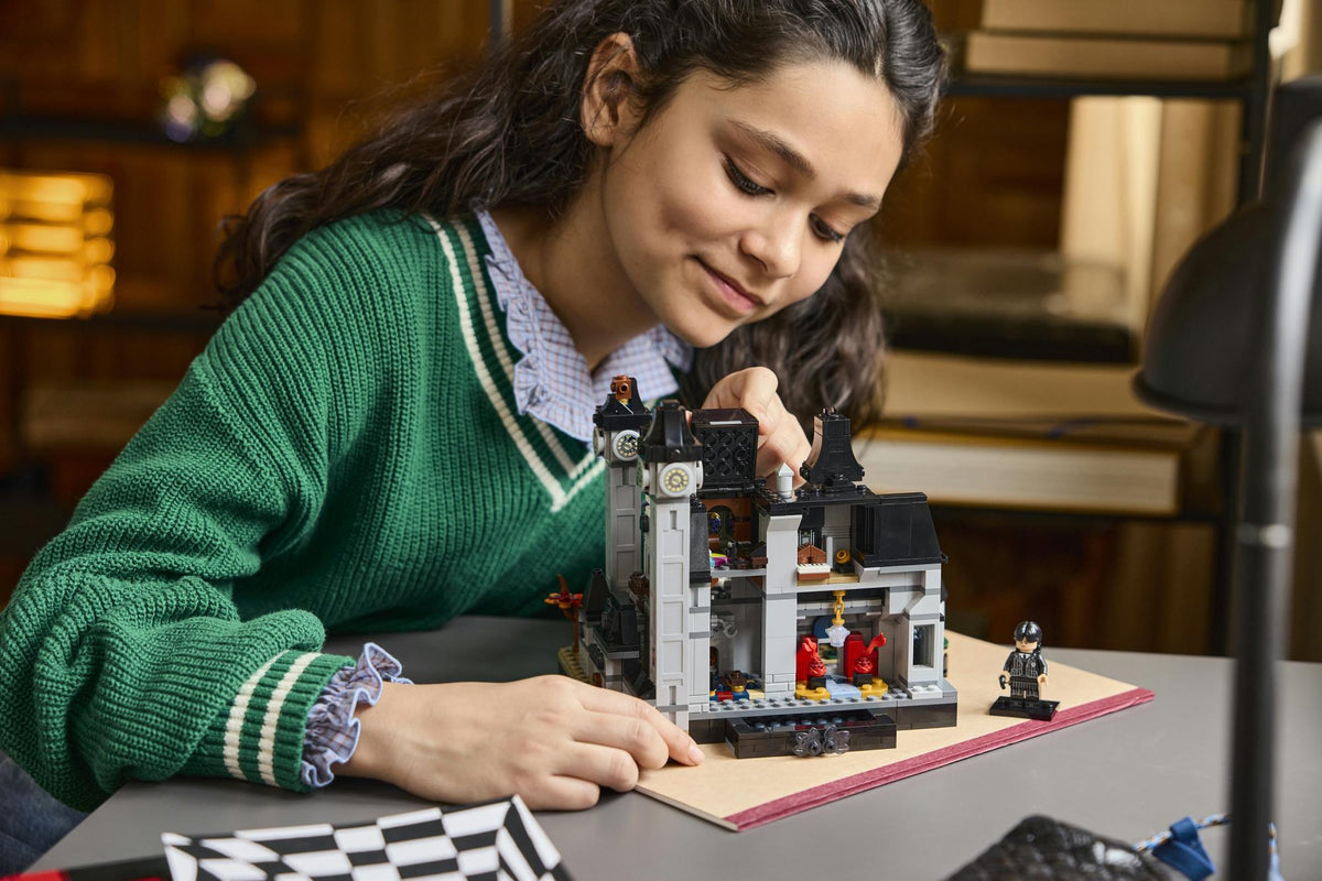 LEGO - Wednesday - Nevermore Academy (76788) LEGO