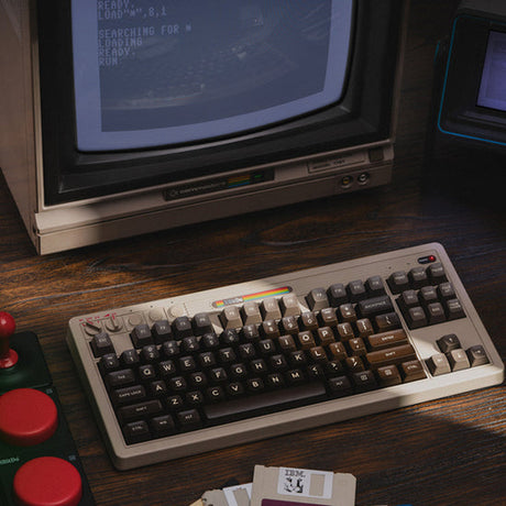 8BitDo Retro 87 Mechanical Keyboard C64 Edition ISO UK – Tastatur i retroopsætning, øvrigt udstyr medfølger ikke