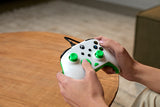 Turtle Beach Rematch Core Wired – Xbox/PC, hvid/grøn – Controller i hænder