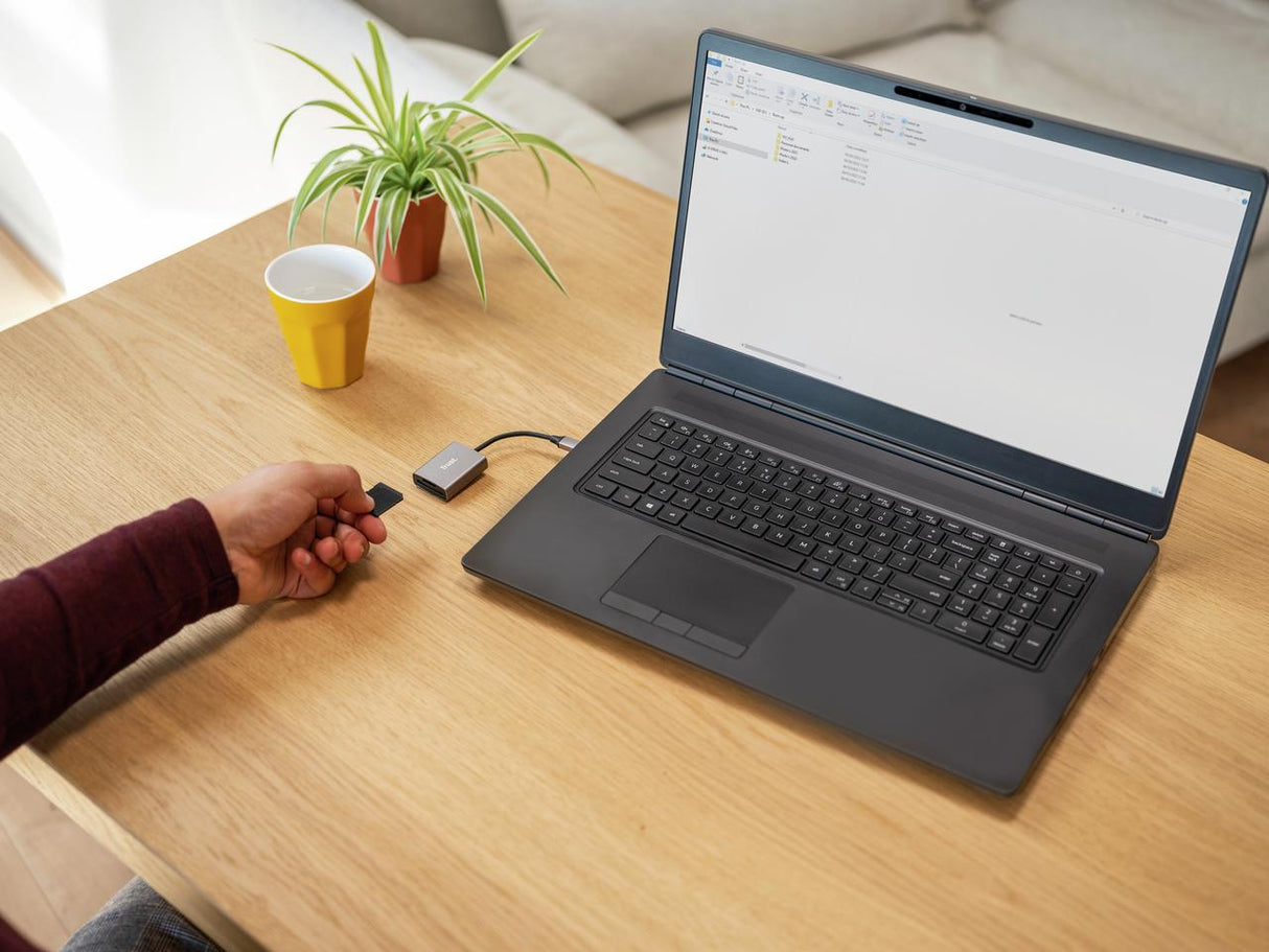 TRUST DALYX FAST USB-C CARDREADER