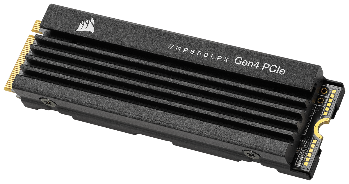 Corsair MP600 PRO LPX – 2 TB PCIe 4.0 NVMe SSD med køleprofil – set skråt fra siden