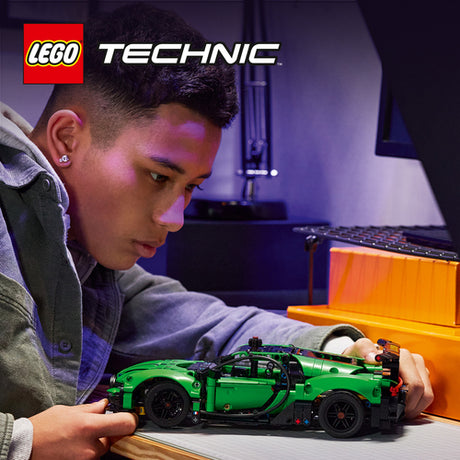 LEGO Technic 42241 – Grøn Bugatti Chiron Pur Sport – produktdetalje eller byggeeksempel 23