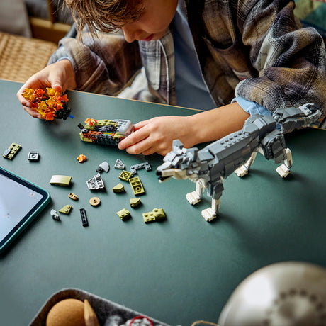 LEGO Creator 3-i-1 31393 – Skovens dyr: Grå ulv – barn bygger ulvens naturtilbehør med løse klodser