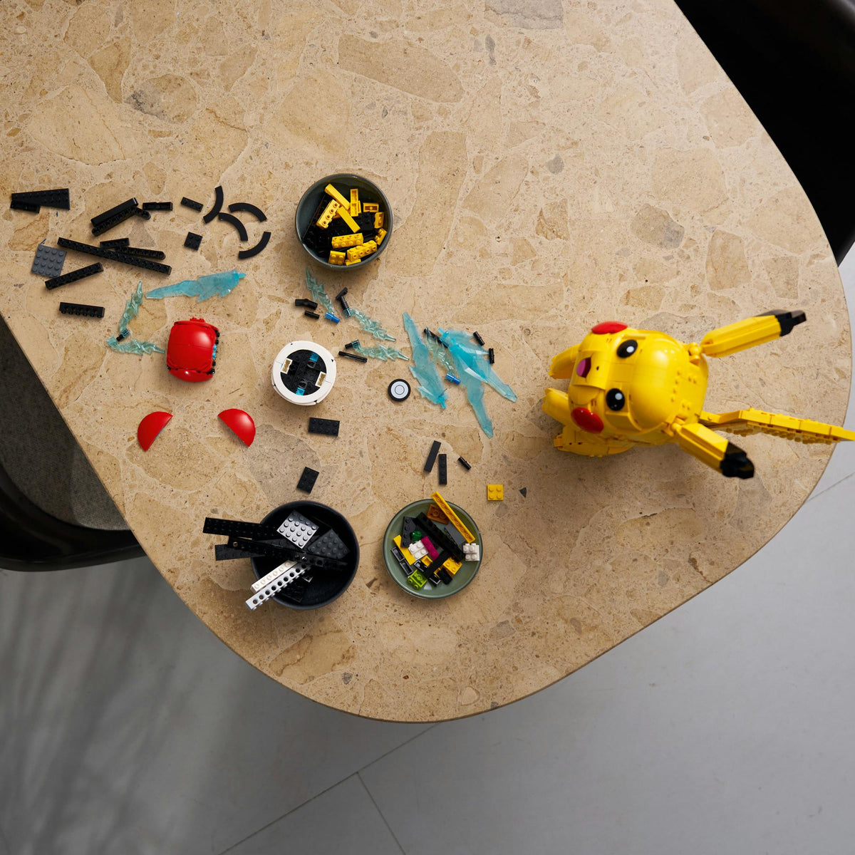 LEGO 72152 Pokémon Pikachu and Poké Ball LEGO
