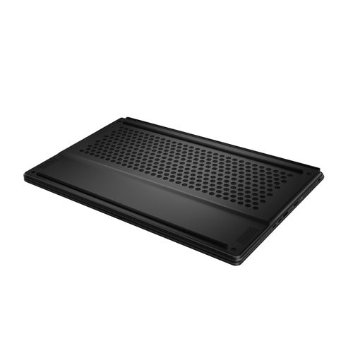 MSI Stealth 16 AI+ B3WGX-015FR – underside med ventilation