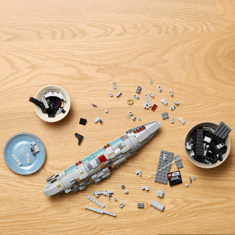 LEGO 75405 Star Wars Home One Starcruiser LEGO
