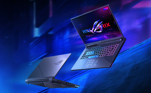ASUS ROG Strix G16 G614PR-RV003W – illustreret i brug (vinkel 3); tastaturlayout illustrativt