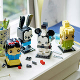 LEGO BrickHeadz 40622 – Disney-figurer under bygning ved et vindue