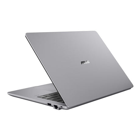 ASUS ExpertBook P3 G1 P3406CCA-LY0426 – set skråt forfra (vinkel 4); tastaturlayout illustrativt