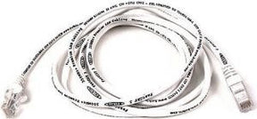 Hvidt Sharkoon Cat6 kabel samlet i en rulle