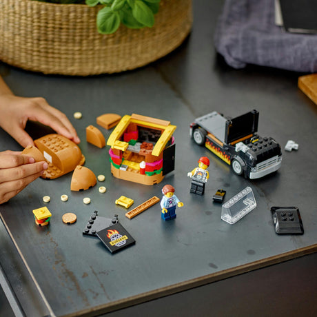 LEGO 60404 City Burger Truck LEGO