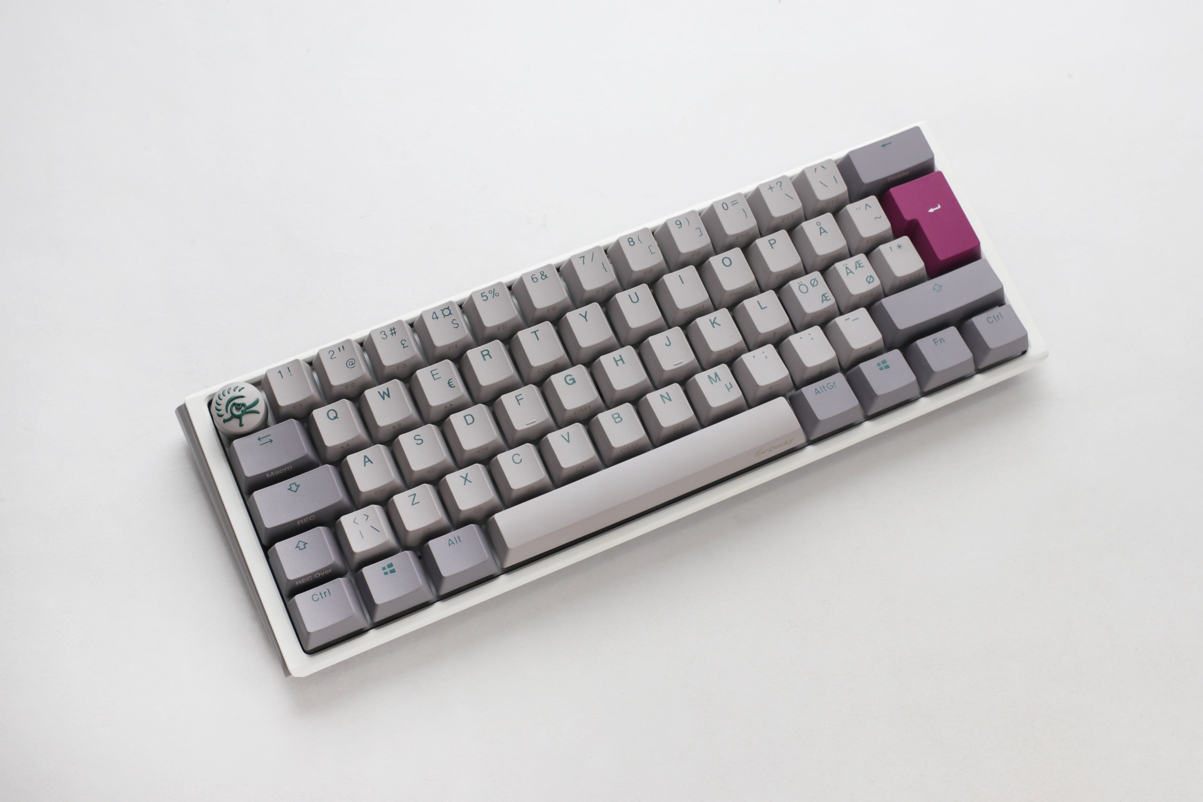 Ducky One 3 - Mist Nordic - Mini 60% - Cherry Brown - RGB